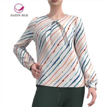 Silk Basic värvilise triibulise trükiga pluus